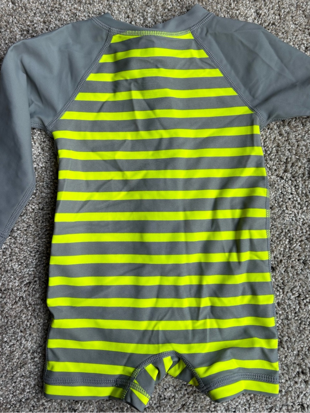 Tea Baby Rashguard - Picture 4 of 4